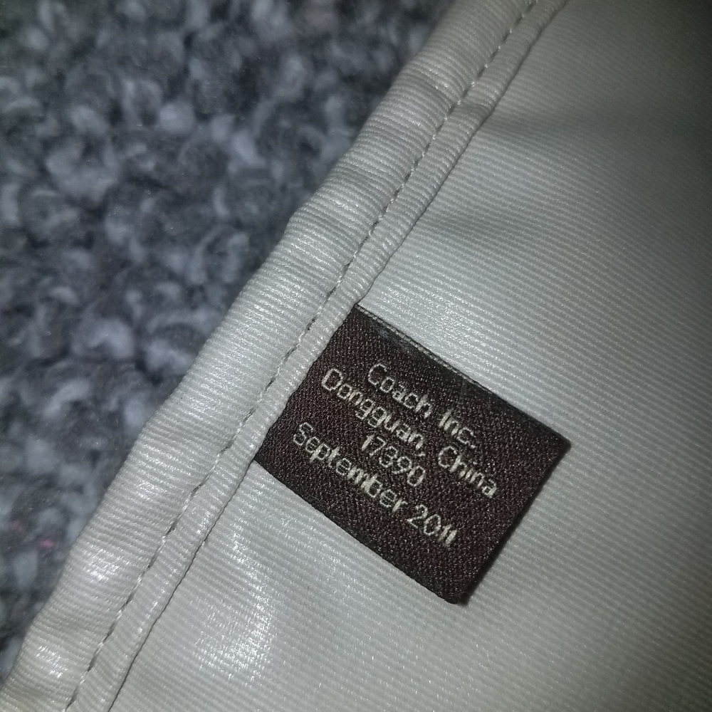 Authenic Coach Large Silver diaper Bag - Picture 4 of 7